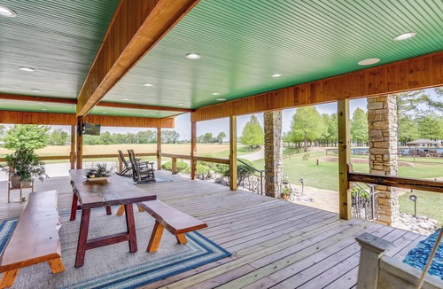 Deering Cabin | Hornersville Vacation Rental w/Private Pond!