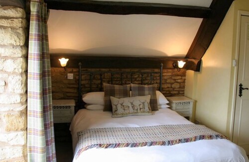 Upper Oddington Hotel | Horse & Groom - Upper Oddington