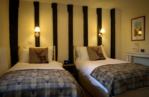 Upper Oddington Hotel | Horse & Groom - Upper Oddington