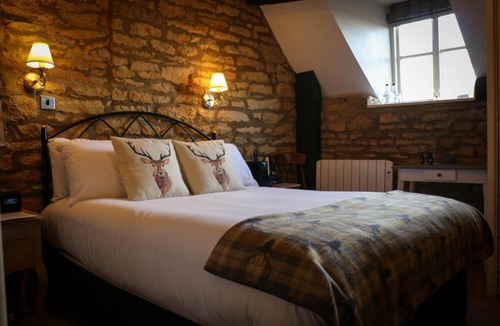 Upper Oddington Hotel | Horse & Groom - Upper Oddington