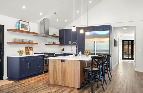 Hood River Apartment | Horsefeathers Hotel