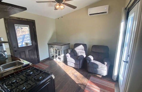 Alix Cabin | Horsehead Waterfall Cabin Two