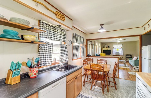 Marble Falls House | Horses Welcome: Marble Falls Home w/Grill!
