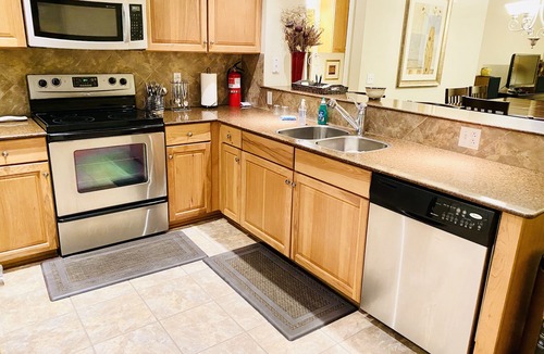 Horseshoe Bay Condo | Horseshoe Bay Escape - Lakefront Corner Condo