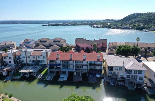 Horseshoe Bay House | Horseshoe Bay - Fun in the Sun