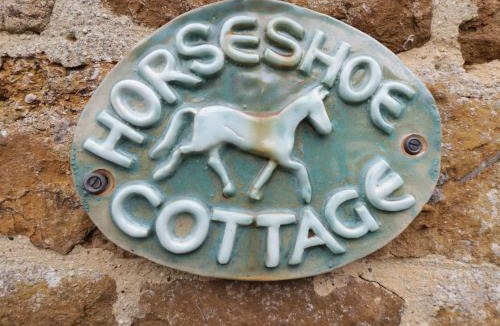 Whichford House | Horseshoe Cottage