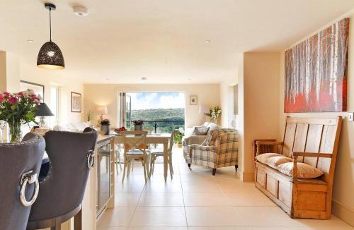 Holmesfield House | Horseshoe House