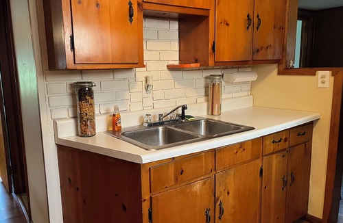 Clay Cottage | Horseshoe Island Cottage