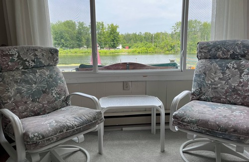 Clay Cottage | Horseshoe Island Cottage