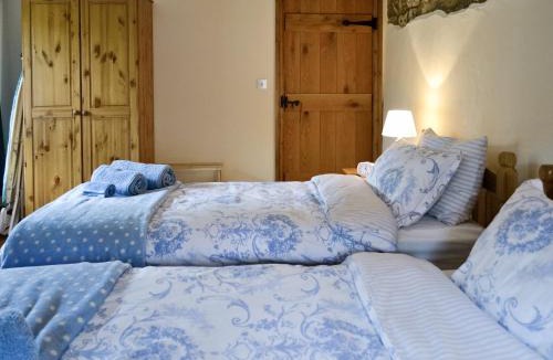 West Buckland House | Horseshoes - E5369