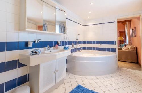 Hessenheim House | Hortensia - Piscine partagée