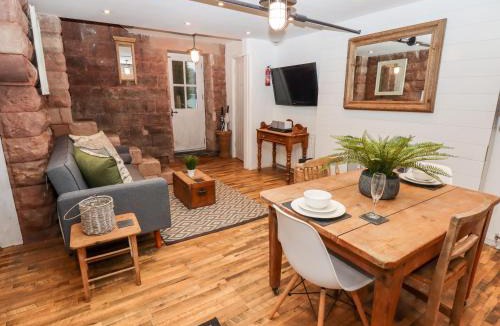 Horton Apartment | Horton Lodge Boathouse