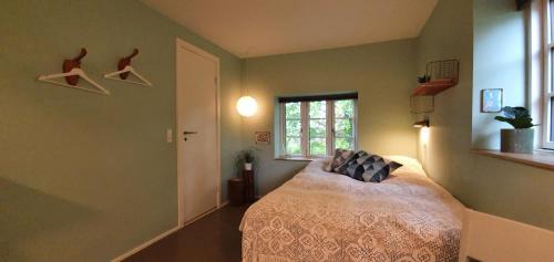 Knebel Bed & Breakfast | Hos Molsgaarden