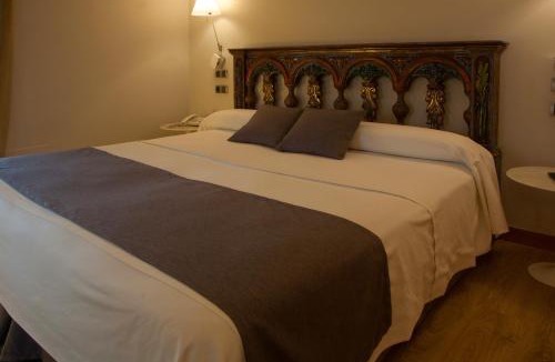 Estella Hotel | Hospederia Chapitel