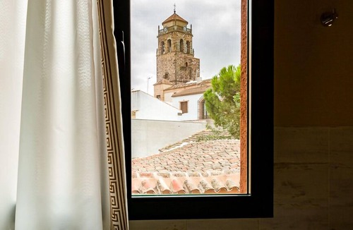 Almodovar del Campo Hotel | Hospedium Hotel El Nido de Alcudia Suites