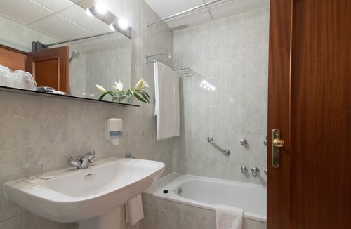 Magaz de Pisuerga Hotel | Hospedium Hotel Europa Centro