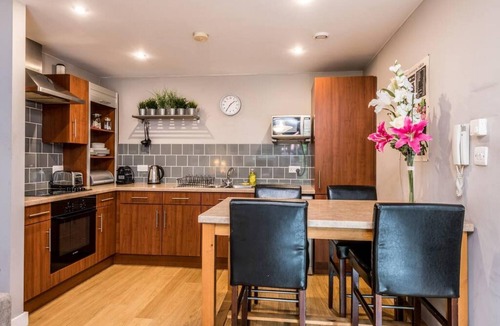 Liverpool City Centre Apartment | Host Apartments York Place Apt