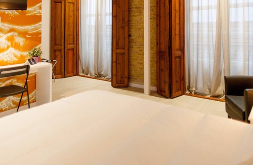 Ciutat Vella Hostel | Host & Home