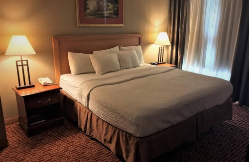 Wilkes-Barre Hotel | Host Inn All Suites