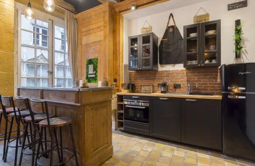 Old Lyon Apartment | Host Inn Nifty Sūite