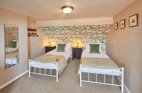 West Cliff House | Host & Stay - Adventure House