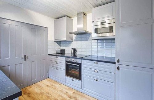 West Cliff House | Host & Stay | Allium House