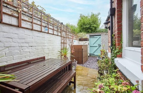 West Cliff House | Host & Stay | Allium House