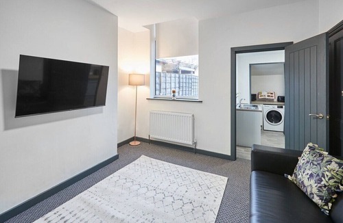 Eccles House | Host & Stay | Alma Su