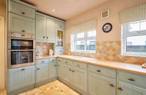 North Sunderland House | Host & Stay | Amberleigh