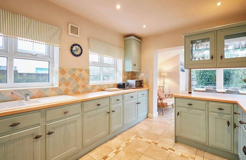 North Sunderland House | Host & Stay | Amberleigh