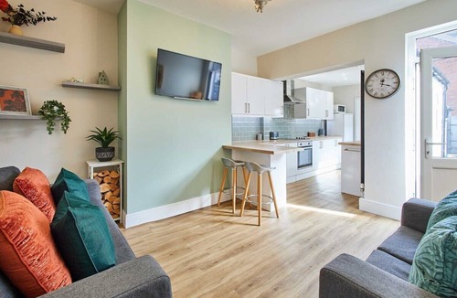 Newark House | Host & Stay | Appleton House