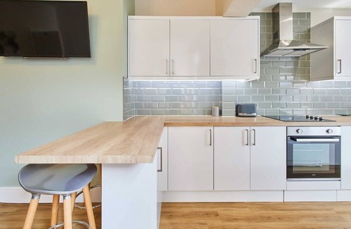 Newark House | Host & Stay | Appleton House