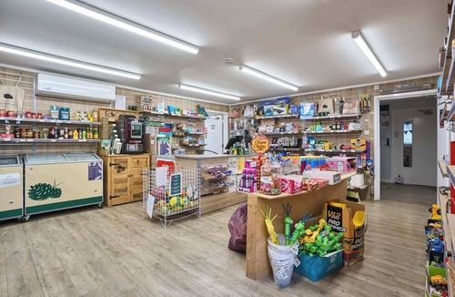 Wareham Ski Chalet | Host & Stay | Batricks