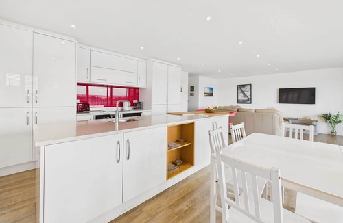 Amble Apartment | Host & Stay | Becalmed