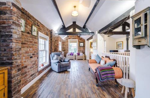 Sandbach Apartment | Host & Stay - Belvedere House