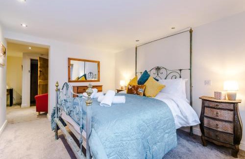 Sandbach Apartment | Host & Stay - Belvedere House