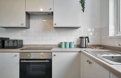 Cribbs Causeway House | Host & Stay | Bristol BS7