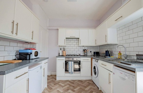 Worcester Apartment | Host & Stay | Cannon Apartment