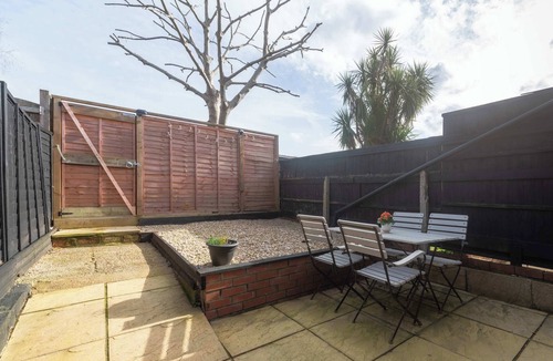 Caversham House | Host & Stay | Caversham Westfield House