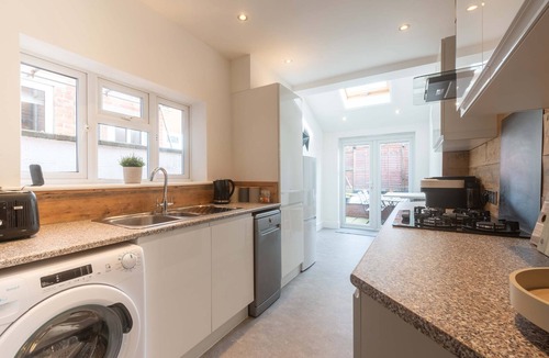 Caversham Apartment | Host Stay Caversham Westfield House