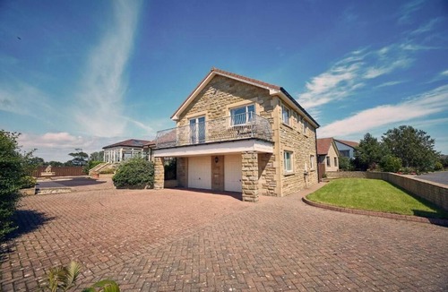 North Sunderland House | Host & Stay | Cheviot View