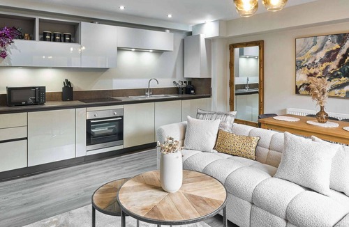 Baltic Triangle House | Host & Stay | Chic Townhouse by the Docks