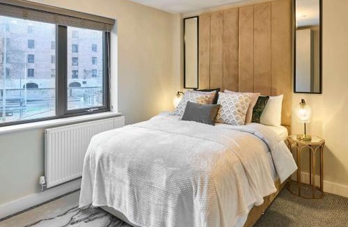 Baltic Triangle House | Host & Stay - Chic Townhouse by the Docks