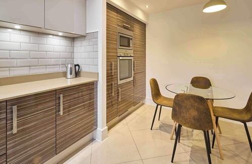 Geddington House | Host & Stay | Chippenham Close