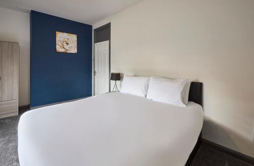 Redcar Apartment | Host & Stay - Clarendon Apartments