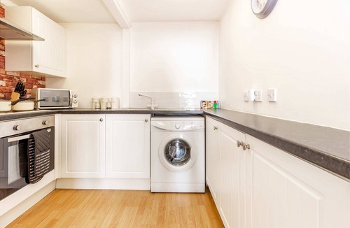 Malvern Condo | Host & Stay | Club Chambers