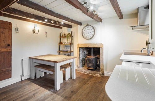 Fylingthorpe House | Host & Stay | Colcott Cottage