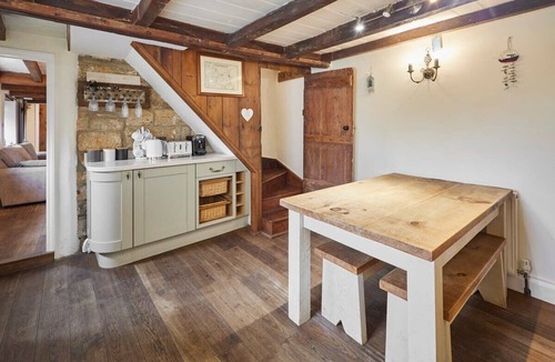 Fylingthorpe House | Host & Stay | Colcott Cottage