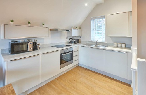 Whitby House | Host & Stay - Curlew House