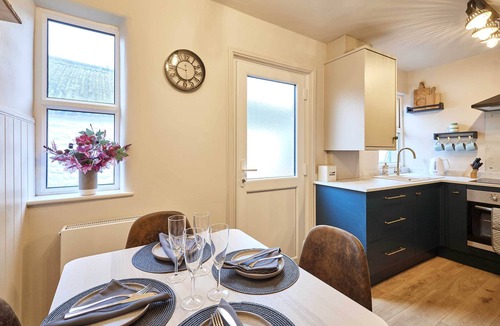 Masham House | Host & Stay | Daisy Cottage